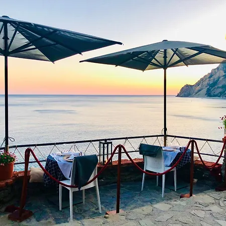 La Casa Del Doganiere 펜션 몬테로소 알 마레