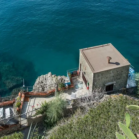 La Casa Del Doganiere