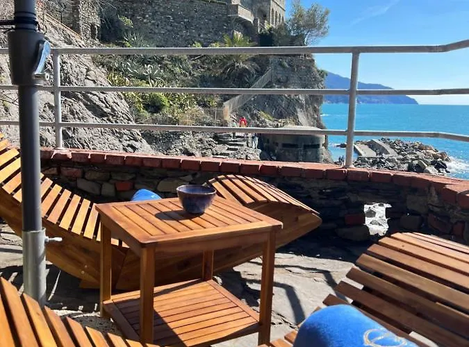 La Casa Del Doganiere بيت للعطل